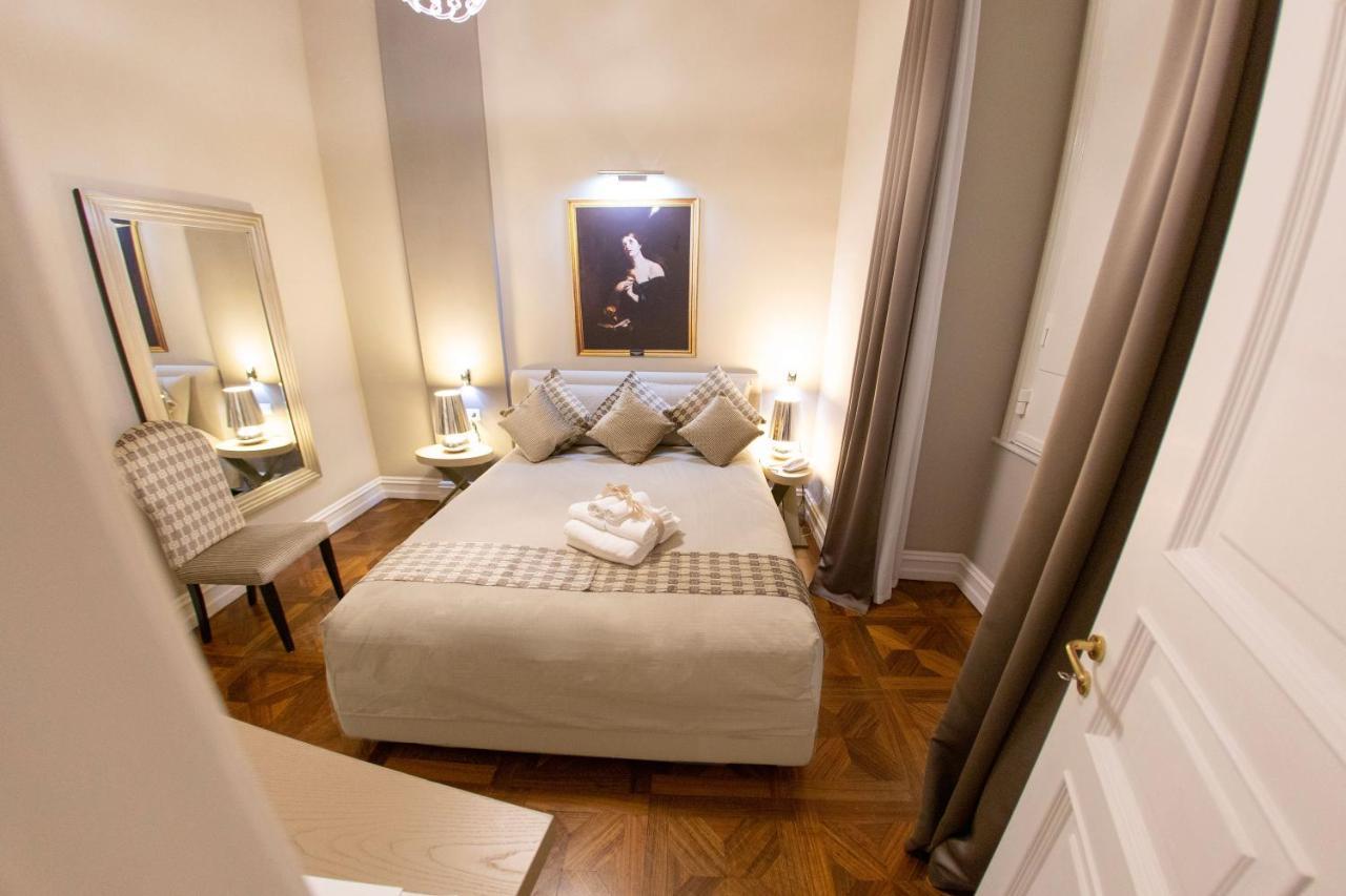 Leone Camere D'autore Naples Extérieur photo